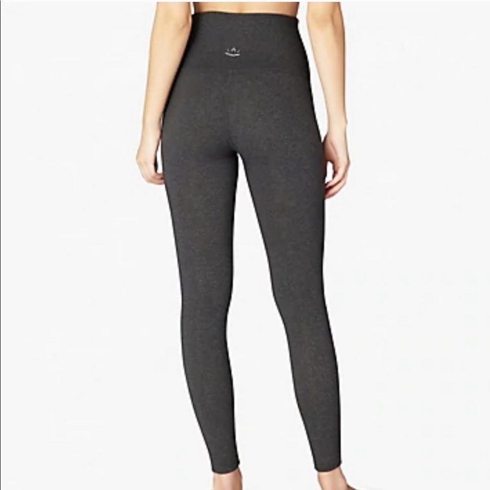 Beyond Yoga Beyond Flexible charcoal leggings